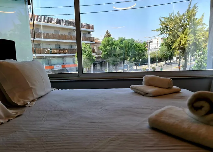 Sunny Home Private Jacuzzi Hydromassage, Underground Parking, 300M Metro Peristeri